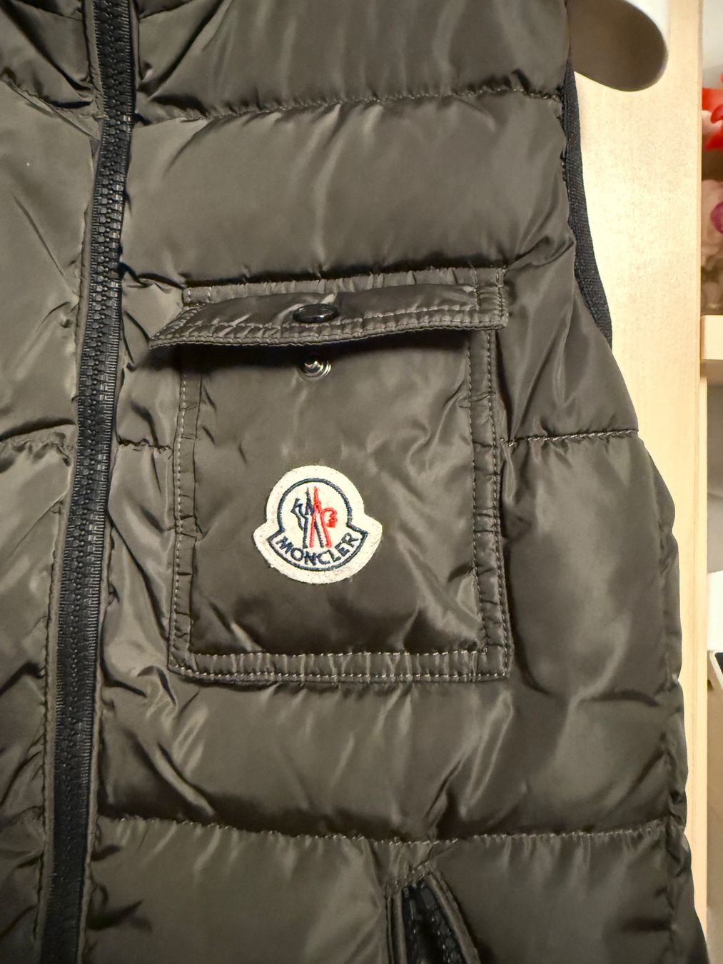 Moncler Jacken: Moncler Daunengil Damen – Neu (gemäss Beschreibung) aus Zürich von SEDRAEN 1