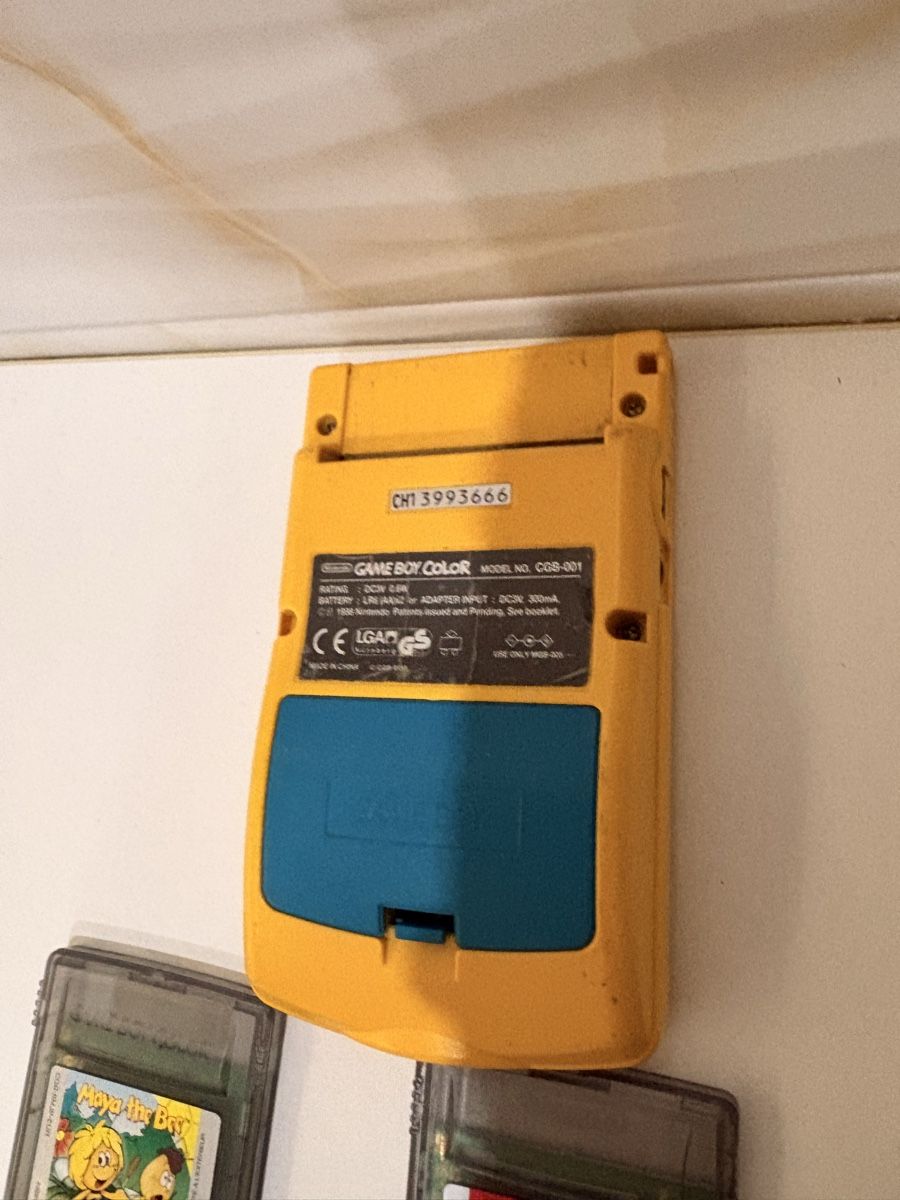 Nintendo Console: GAME BOY Color + 12 jeux – Usato da Dompierre FR venduto da PRiT_Madara 2