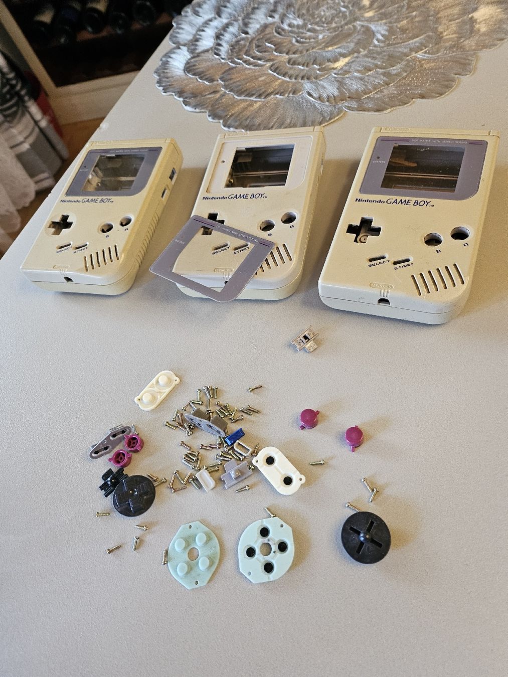 Nintendo Console: 3x Gameboy Ersatzteile und Cases  – Difettoso da St. Gallen venduto da Cocos_Ricardo 4