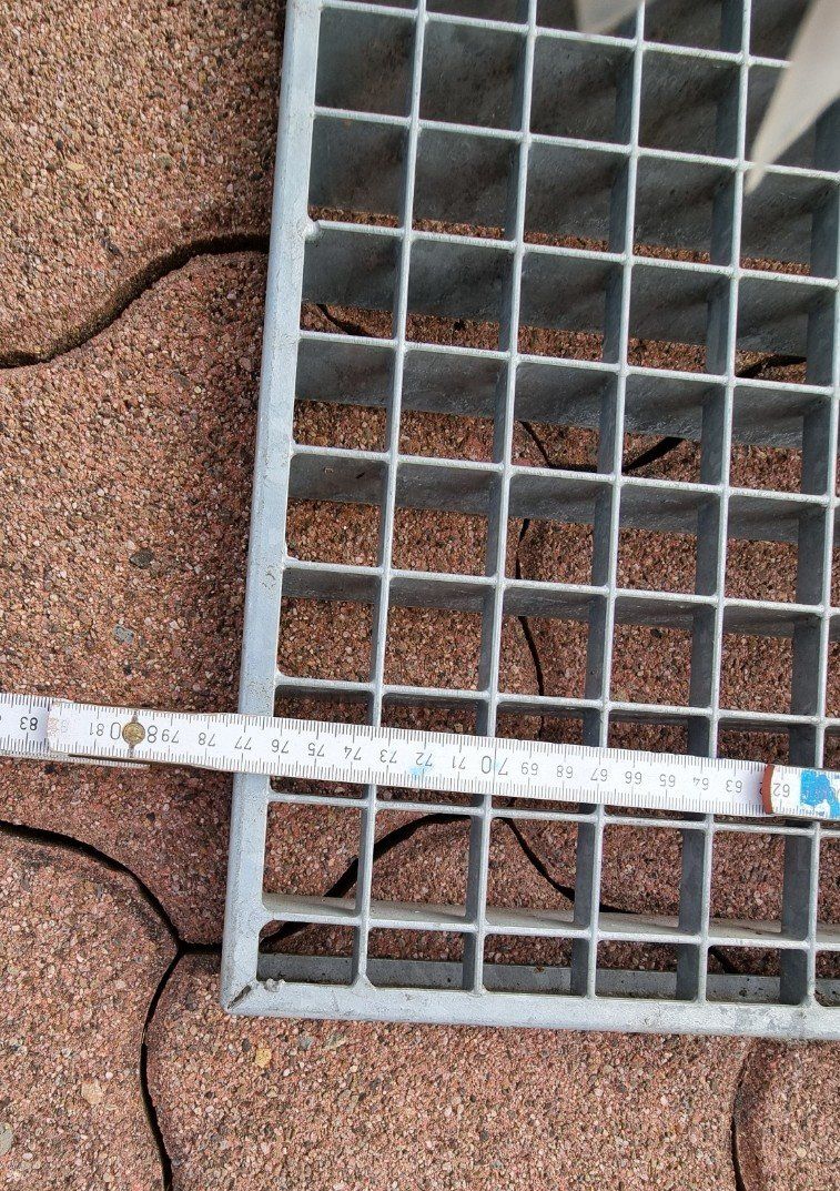 Gitter & Roste: Gitterrost, Metall – Gebraucht aus Zuzgen von ricard11 1