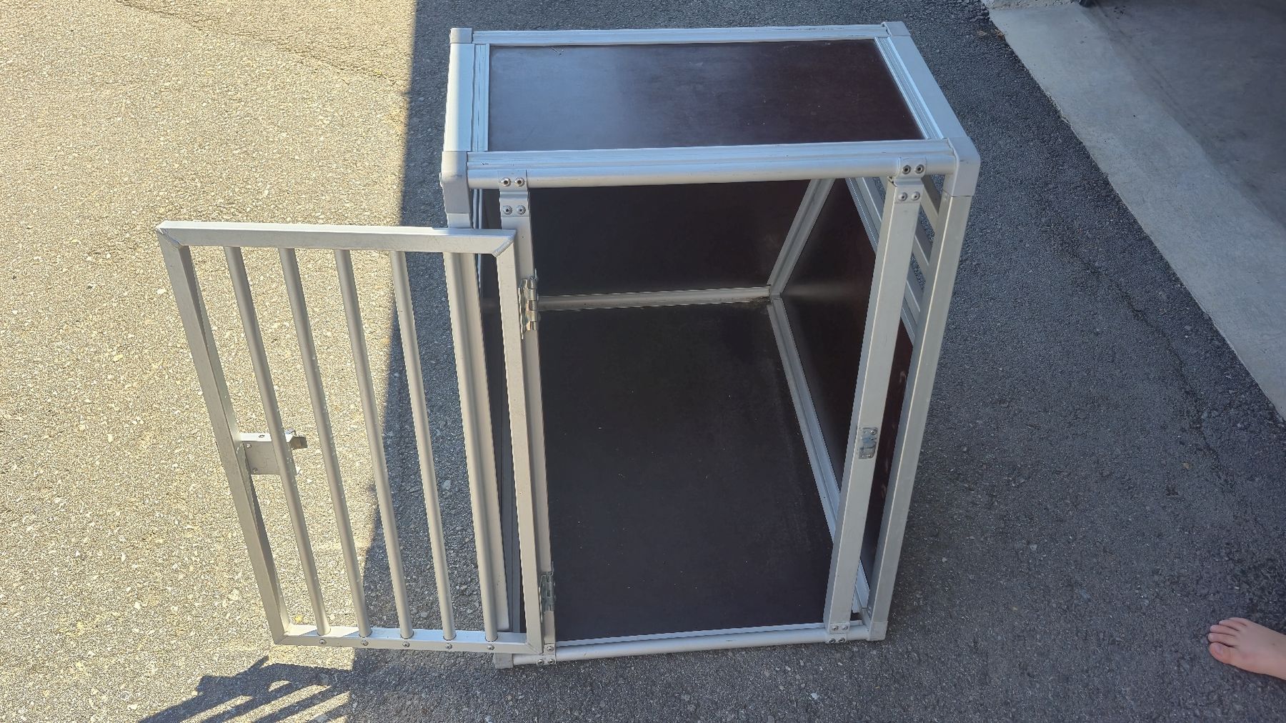 Cages, transport & sécurité: Auto Hundebox – D'occasion à Schwellbrunn par PalimPalim03 4
