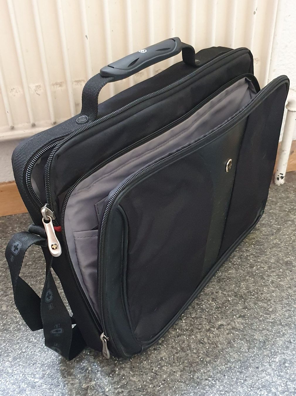 Valigie & Borse: Wenger Patriot 17" Laptoptrolley – Usato da Biel/Bienne venduto da IT_KinG 9