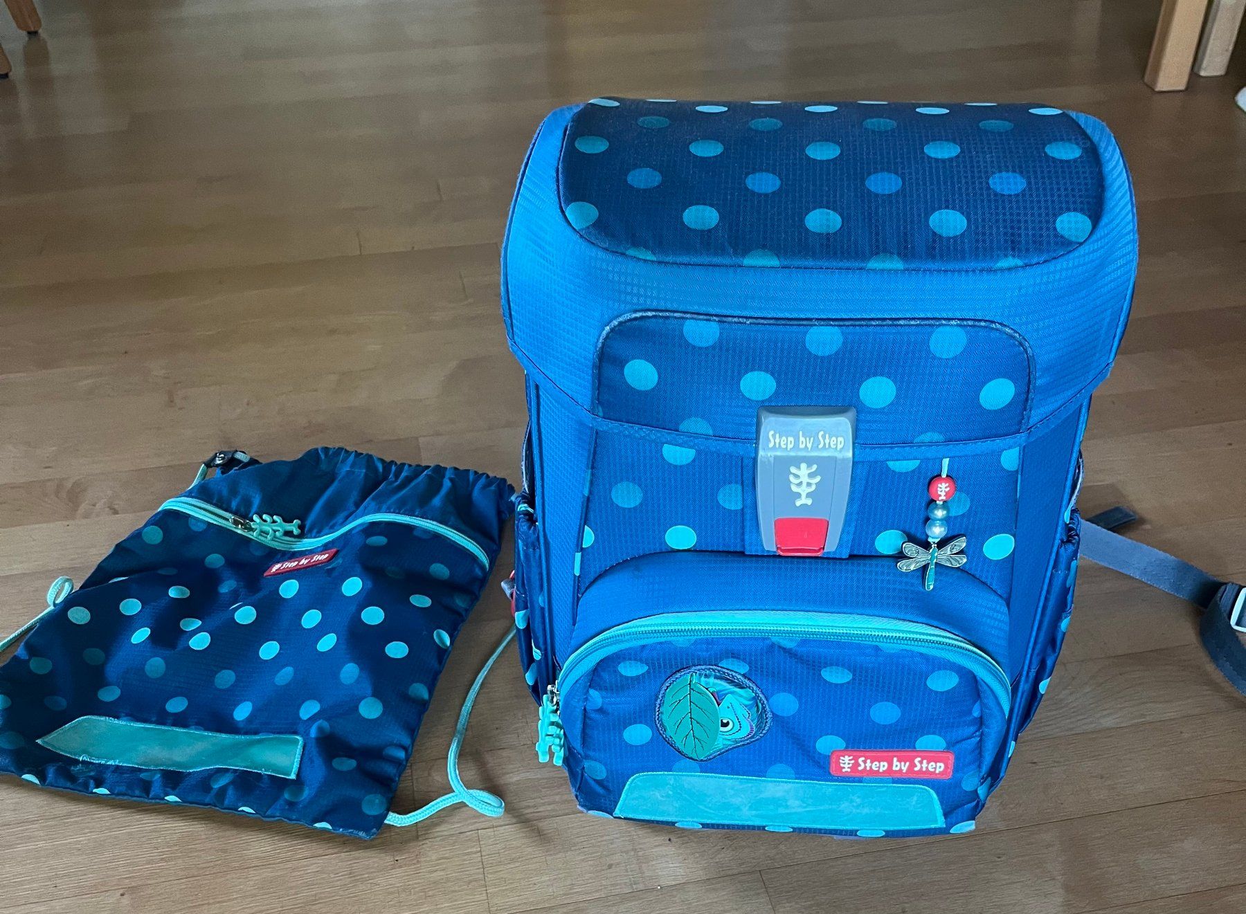 Step by Step Rucksäcke: Step-by-Step Cloud Schulrucksack / Schulthek – Gebraucht aus Gempen von InsektMartin
