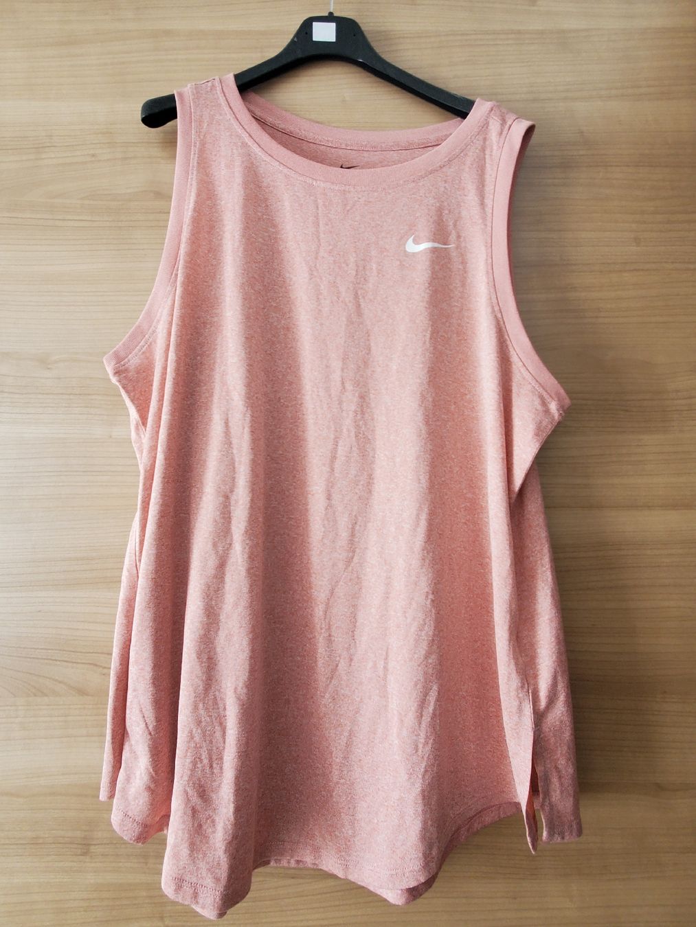 Nike Tops: top Nike  – Neu (gemäss Beschreibung) aus Montsevelier von Sherlock007
