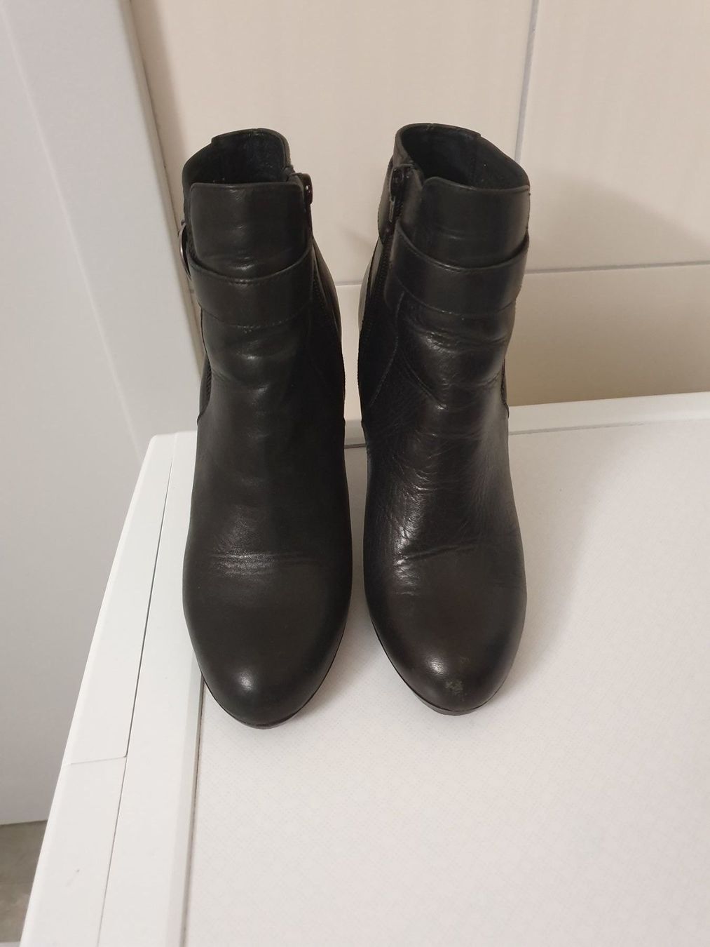 Scarpe da donna: bottines en cuir marque chez André 37 – Usato da Cheseaux sur Lausanne venduto da pan_skd5 4