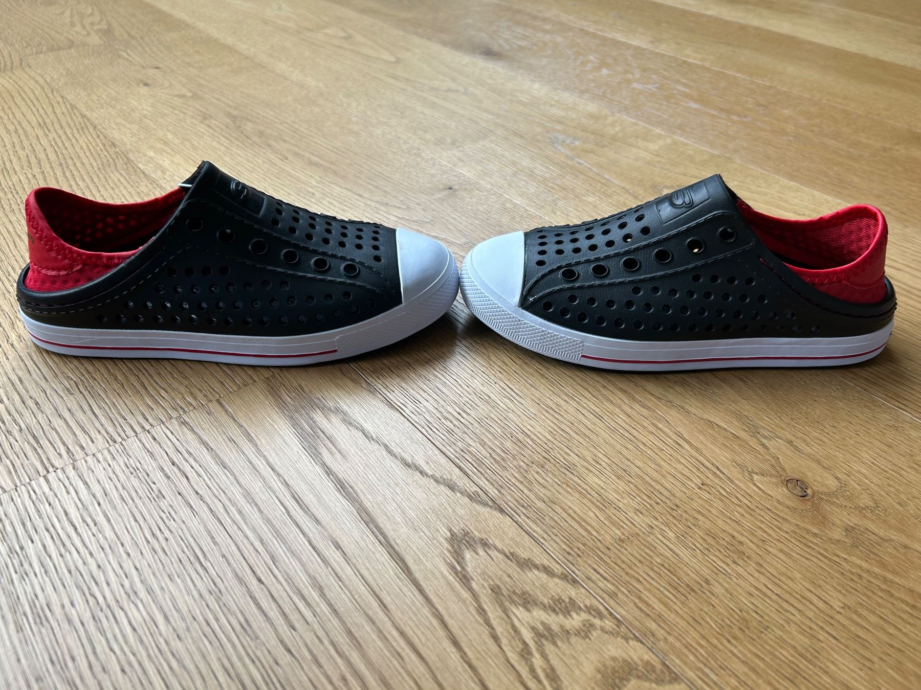 Schuhe für Jungen: Sneaker - Skechers Gr.32 NEU – Neu und originalverpackt aus Rothrist von szc_9dg5 3