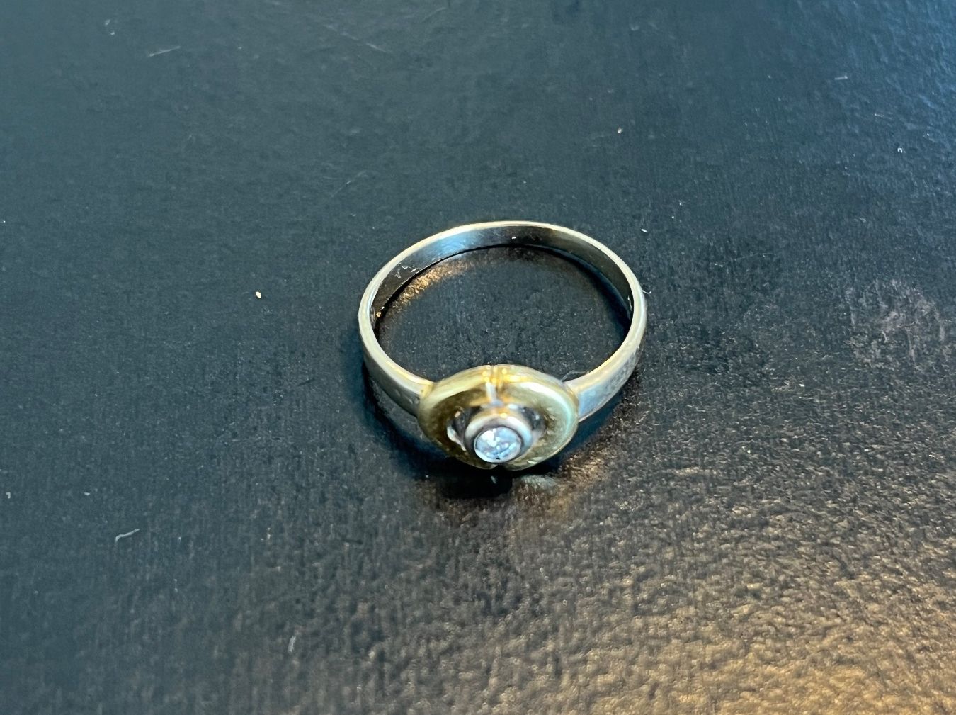 Anelli: Goldring 750 mit Brillant – Usato da Ossingen venduto da Silver-collector 1