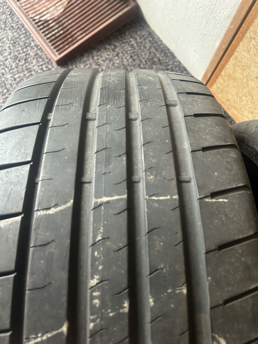 Bridgestone Pneus & Roues: Bridgestone 235 35 19 – D'occasion à ulisbach par efbtr 8