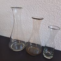 3 antike Weinkaraffen