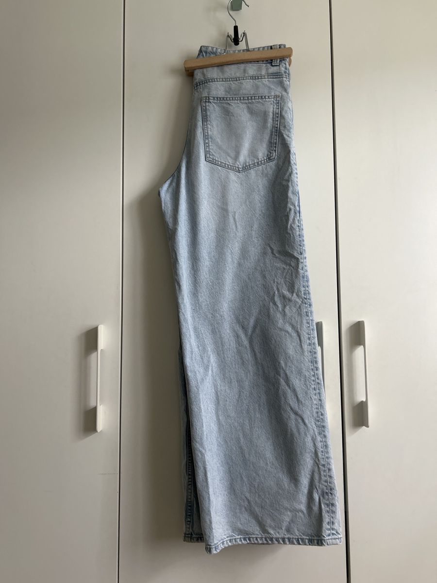 H&M Jeans: Helle Divided Jeans, Wide Leg, Grösse 40 – Usato da Riehen venduto da S______ 1