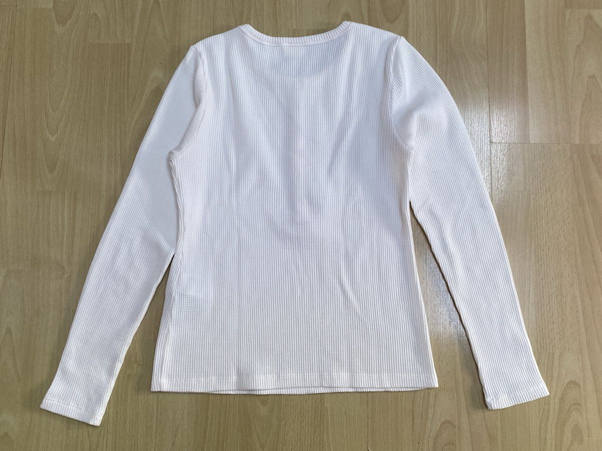 Levi's Pullover & Sweatshirts: Pullover Levi's cremeweiss Gr. M Neu – Neu und originalverpackt aus Buochs von H16 3