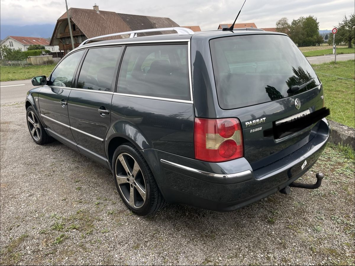 VW Autos: VW Passat Variant – D'occasion à Uetendorf par a_h_2zx9 2