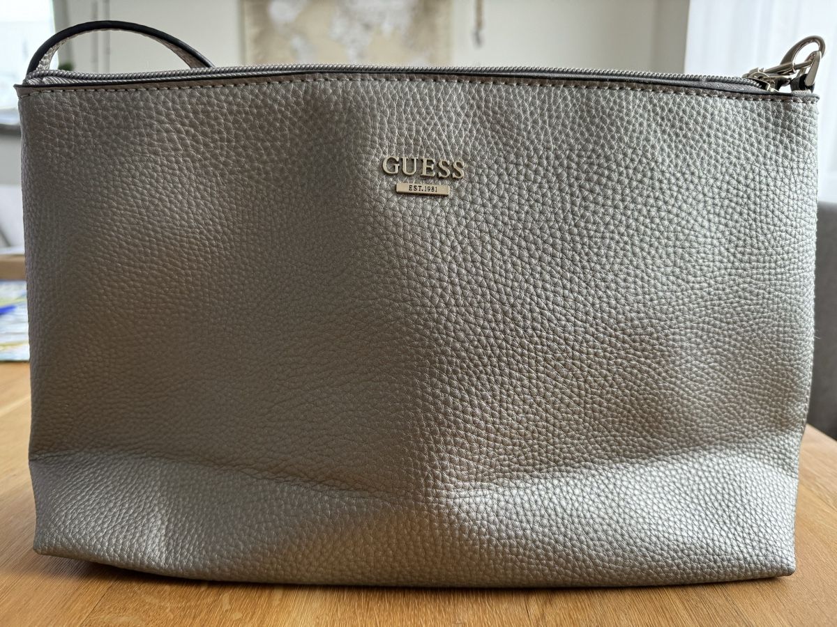 Guess Taschen für Damen: Tasche Guess gold silber neu – Neu (gemäss Beschreibung) aus Uznach von Martina191185 1