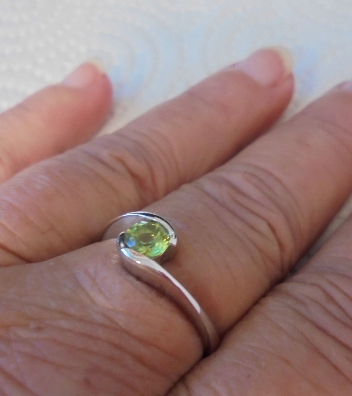 Anelli: Echtschmuck: Peridot-Silberring 18/56 – Nuovo (secondo la descrizione) da Zuchwil venduto da maumauchi 9