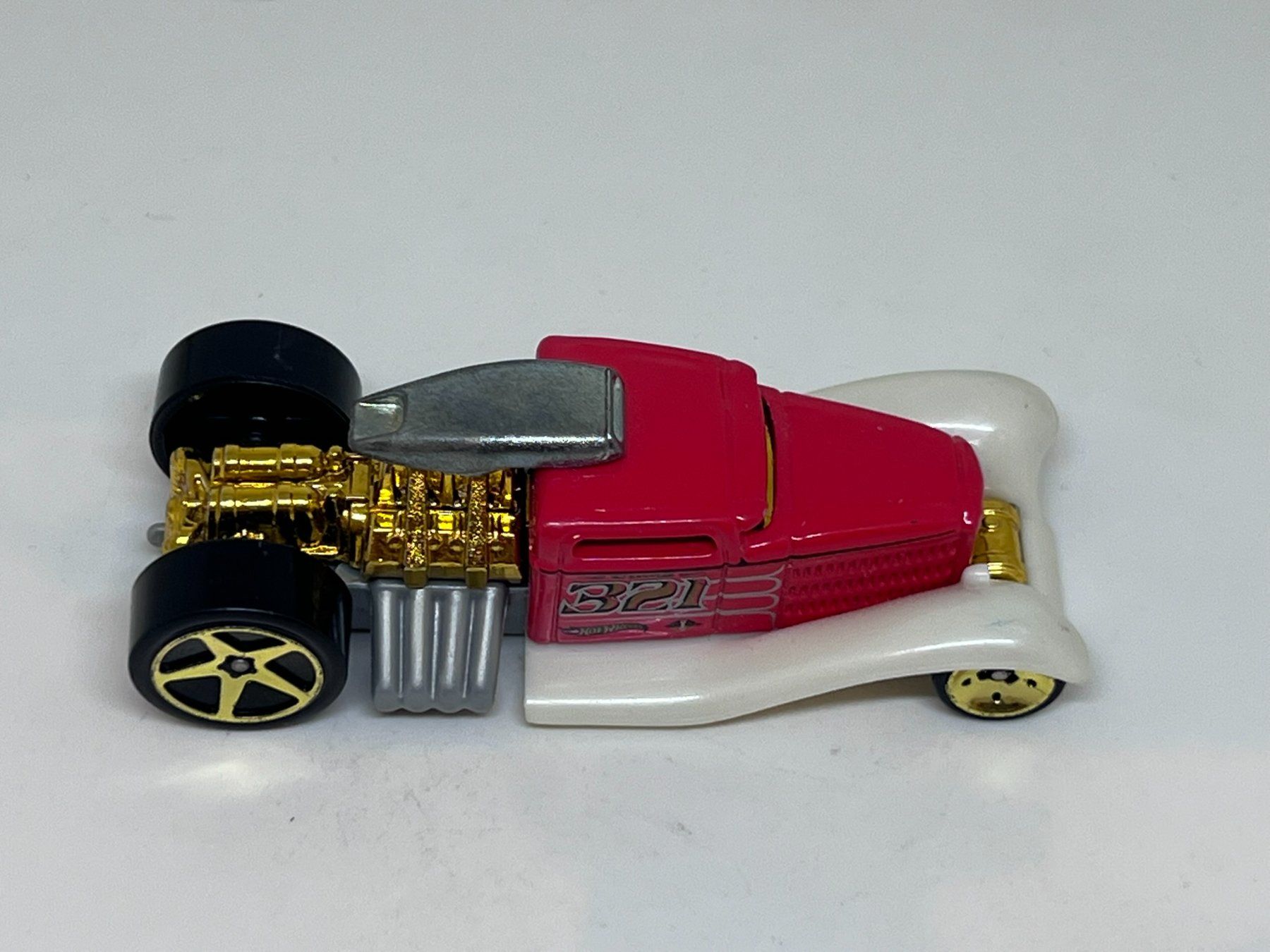 Hot Wheels Modellautos: Hot Wheels Mid Mill #587 – Gebraucht aus Wildegg von LaaBoutique 1