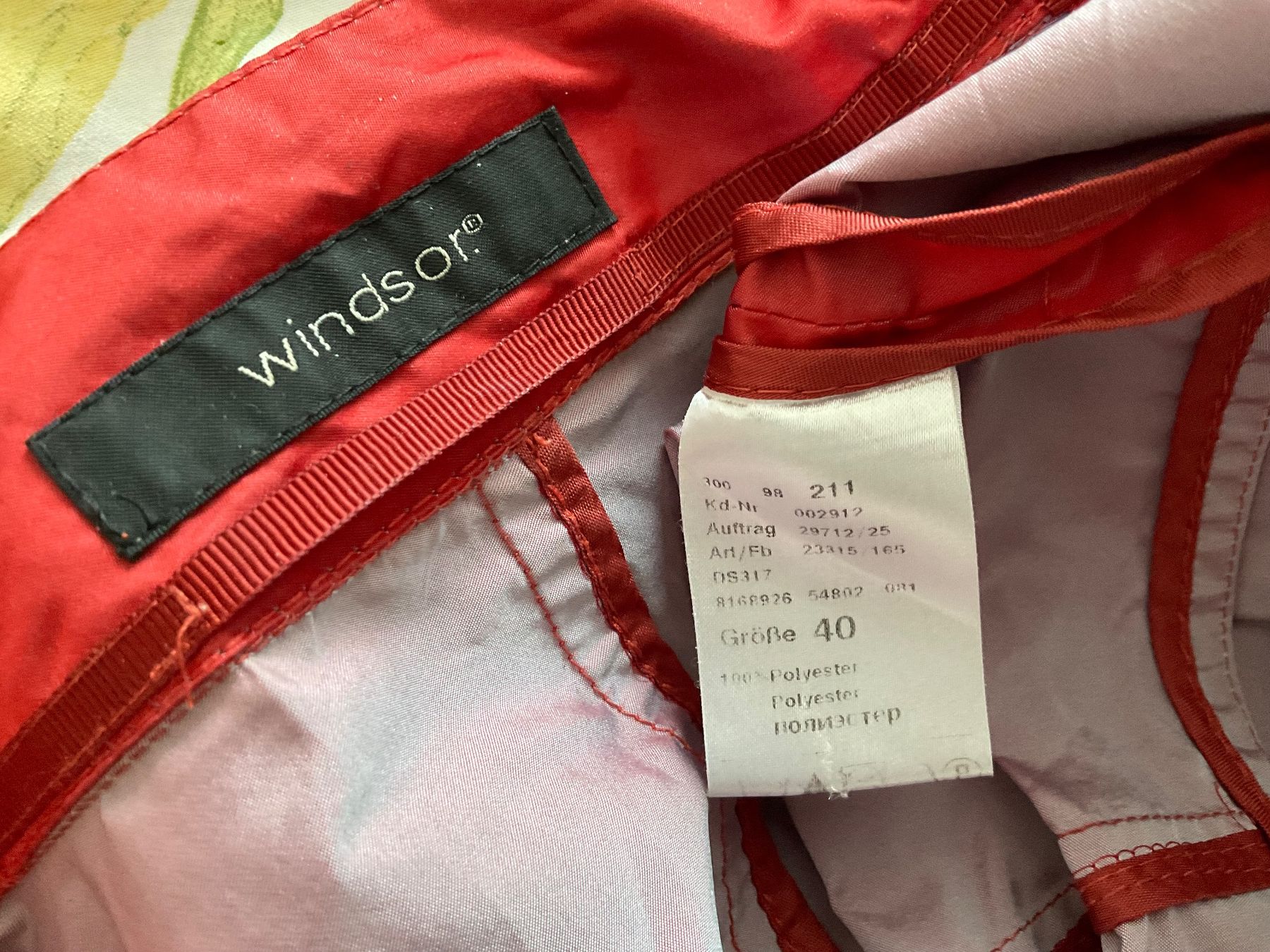 Windsor Giacche: Windsor leichte Windschutz Jacke Gr 40 rot schimmernd – Usato da Urdorf venduto da alda02 4