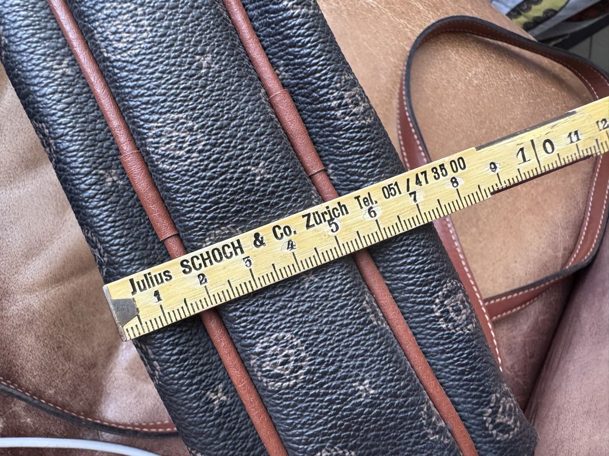 Taschen für Damen: Umhängetasche Ledertasche – Gebraucht aus Obfelden von cesarina10 6