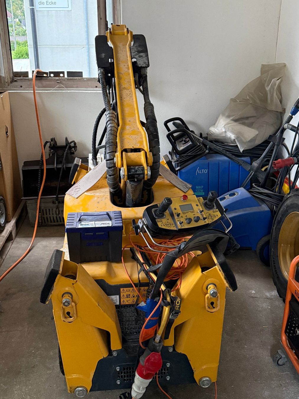 Escavatori: ABBRUCHROBOTER BROKK 110 SmartPower – Usato da Horw venduto da ADemontagen