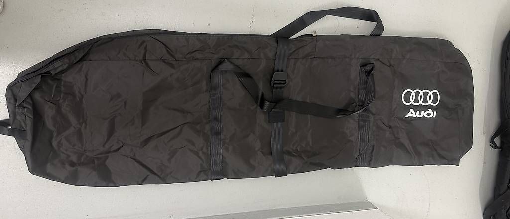 Taschen: Audi Ski Bag. neuwertig  – Gebraucht aus Dübendorf von lilasonderbar 1