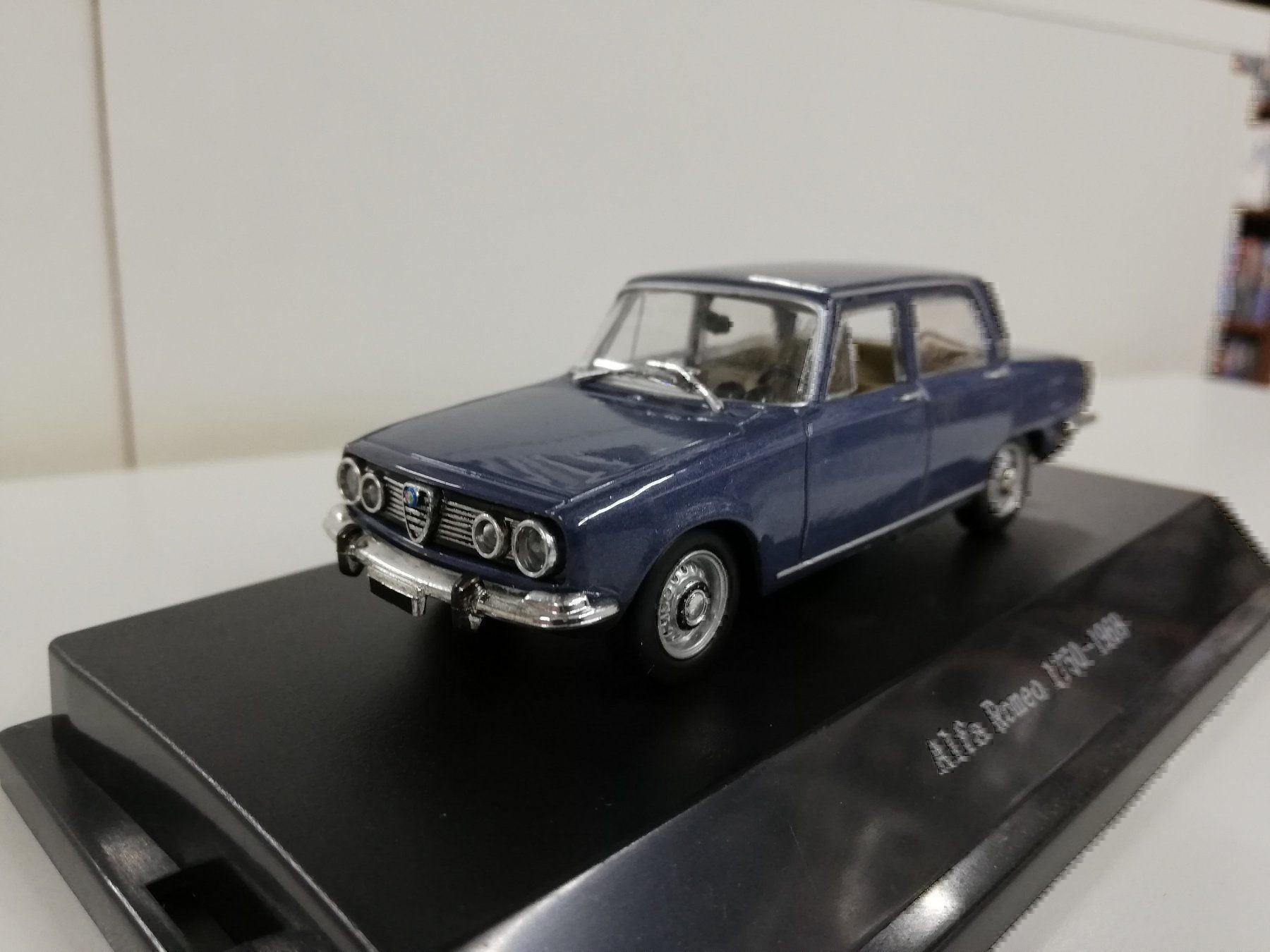 Alfa Romeo Modellautos: Alfa Romeo Berlina 1750 Blu pervinca  1:43 / StarLine Models – Gebraucht aus St. Gallen von zorro_dc 2