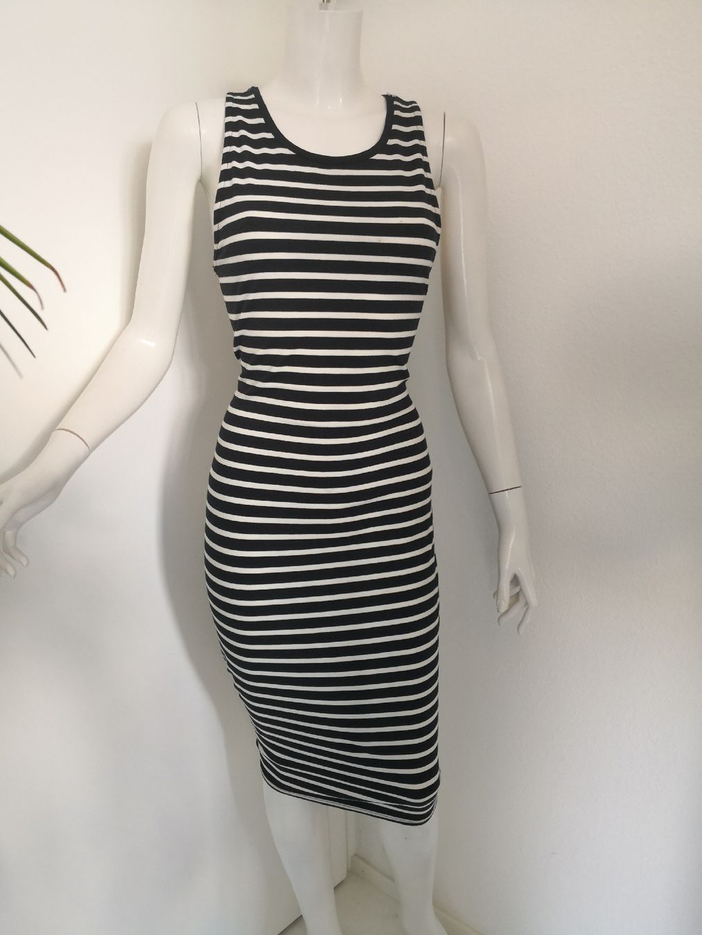 Mango Robes: 🤩MANGO STRETCH-KLEID SCHWARZ-WEISS GESTREIFT – Neuf (Voir description) à Olten par Naja-Twins-Twins 8