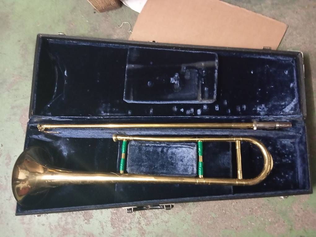Strumenti musicali: Posaune Skylark gebraucht mit Koffer – Usato da Basel venduto da Petergunn