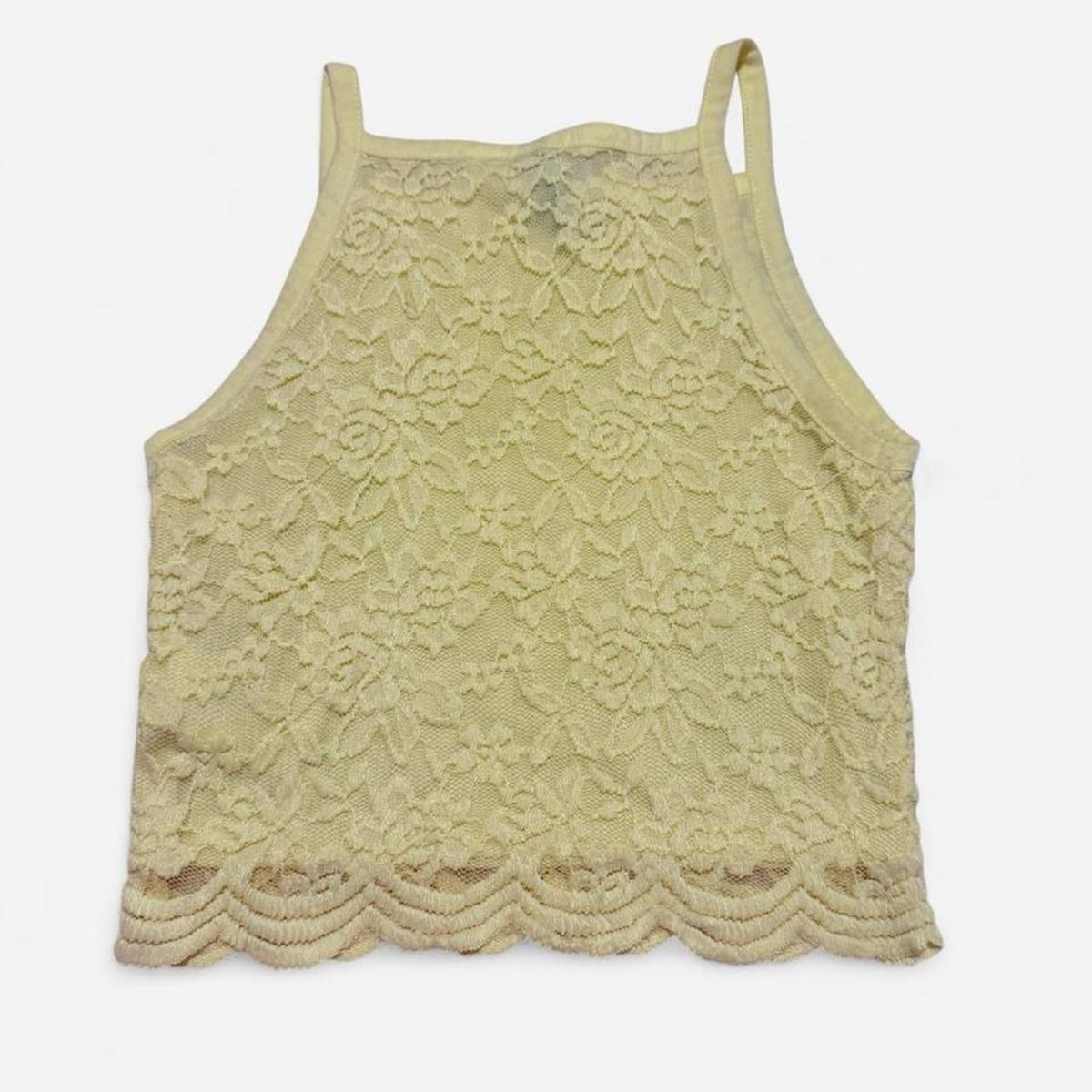 Top: Yellow Lace Crop Top  – Usato da Basel venduto da 1moonstar 1