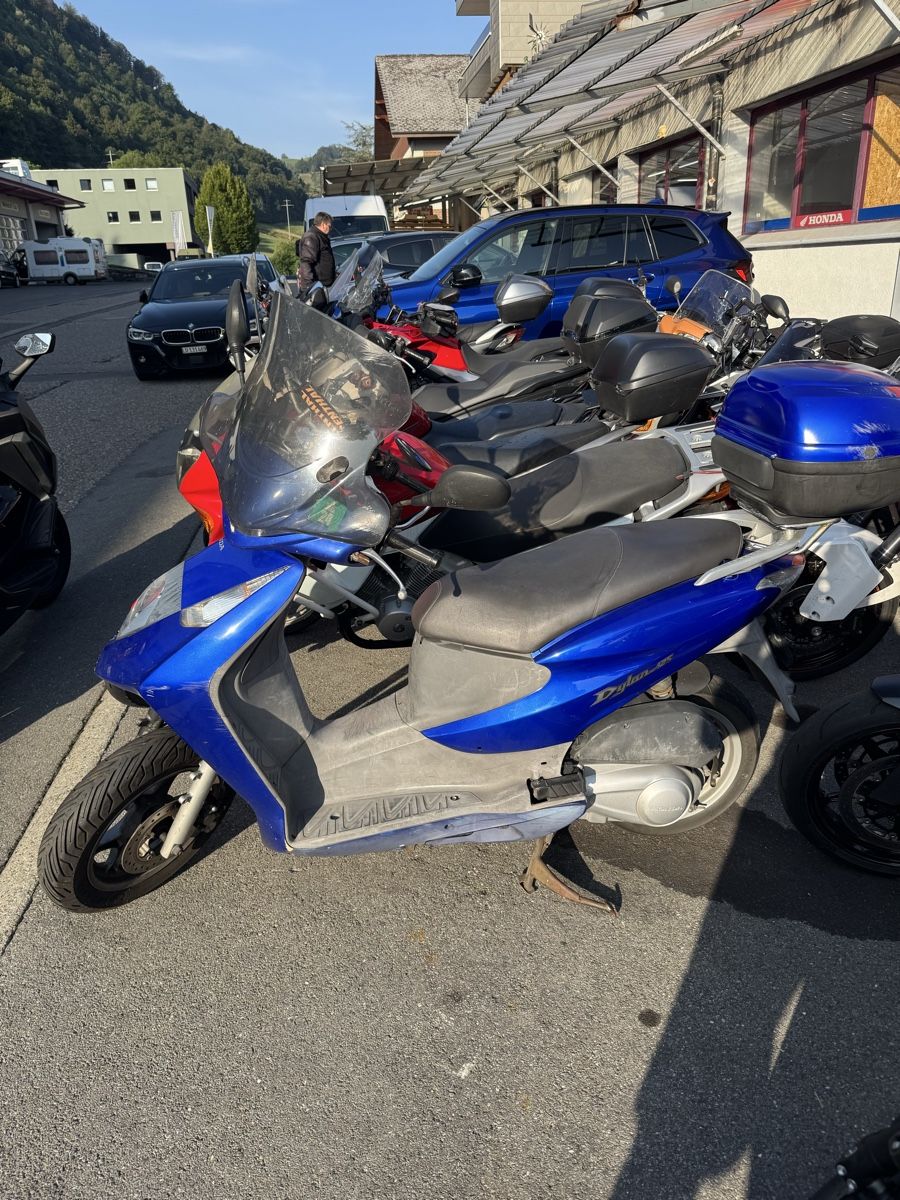 Honda Strada: Honda Dylan Ses 125 – Usato da Luzern venduto da RomanPoretti