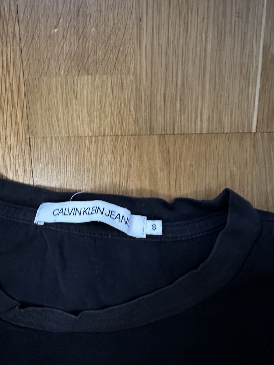 Calvin Klein T-shirt: Calvin Klein S – Usato da Mels venduto da ricoshop 1