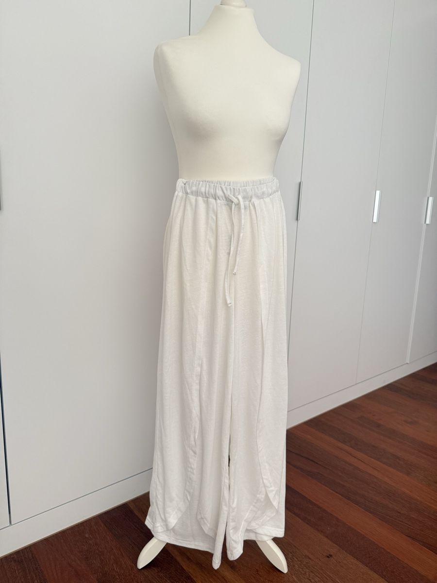 Asos Pantaloni: Strand Hose weiss luftig, Gr. XS – Usato da Stansstad venduto da InStyle8 9