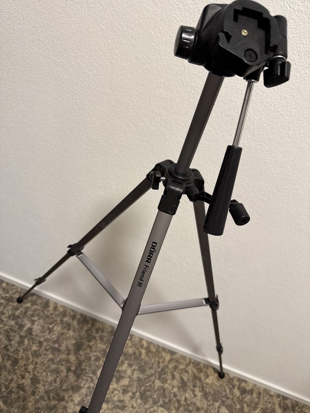 Treppiedi & Teste: Foto Stativ Dörr Friend lll – Usato da Amriswil venduto da used2use