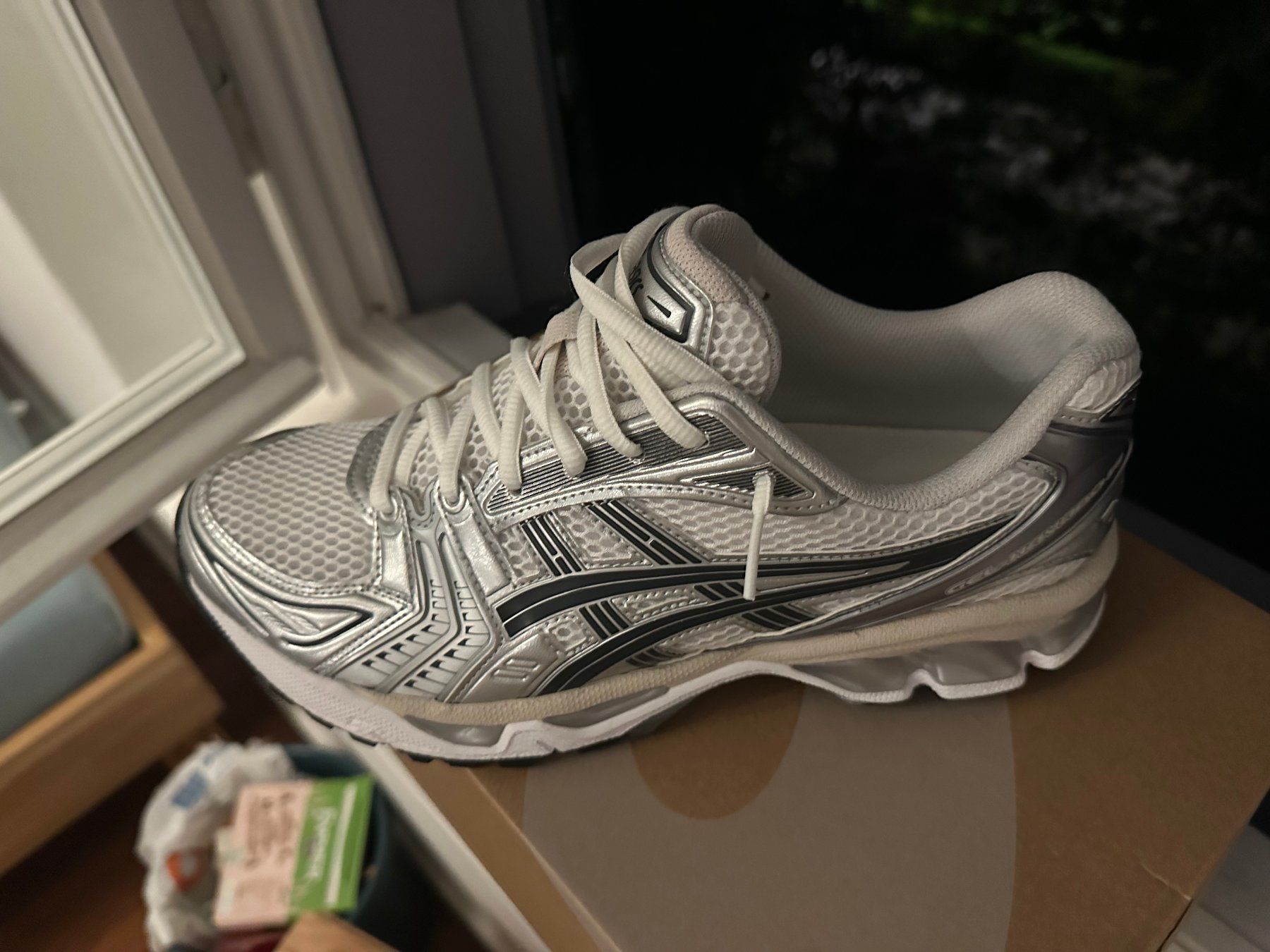 Asics Scarpe da uomo: Asics Gel Kayano 14 White / Graphite Grey – Nuovo e nell'imballaggio originale da Zollikon venduto da sintzel 3