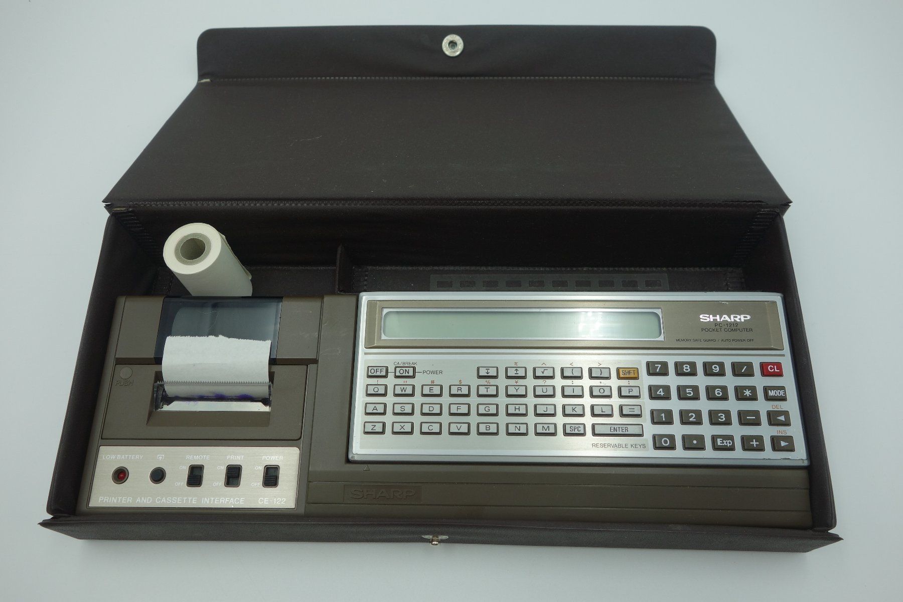 Sharp Taschenrechner: Sharp PC-1212, Taschenrechner Pocket Computer – Defekt aus Wil SG von  1