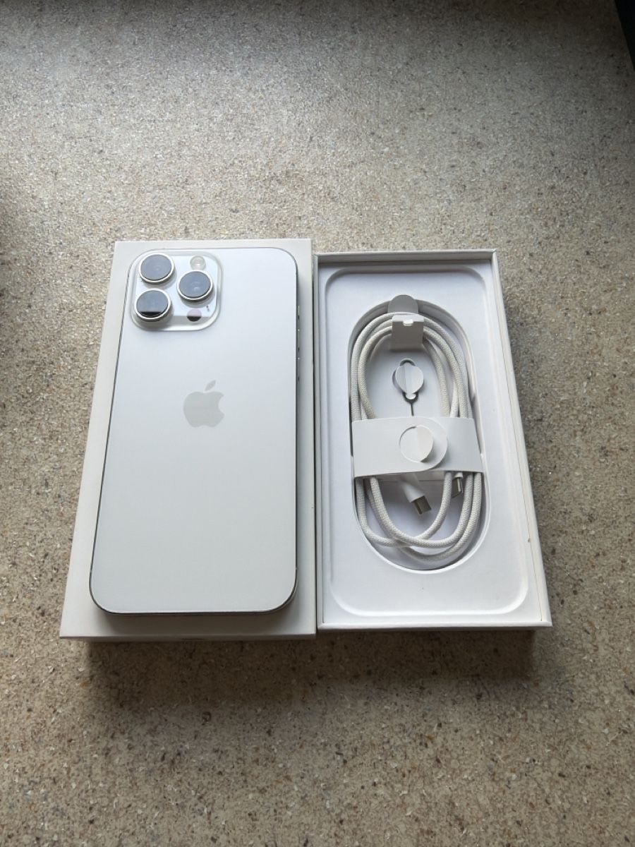 Apple Portables: iPhone 16 Pro Max – D'occasion à Regensdorf par dario5k 2