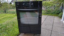 Electrolux Einbaubackofen, schwarz, guter Zustand.