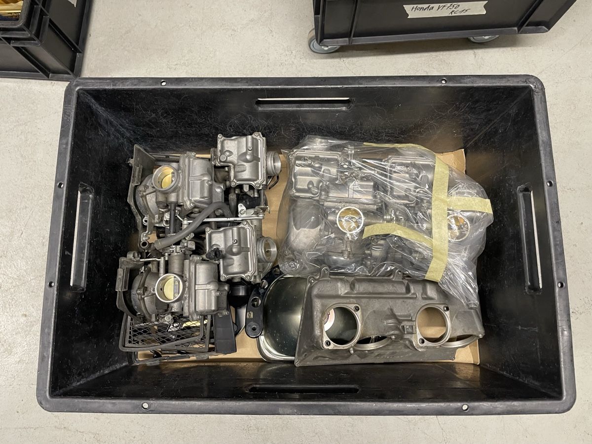 Honda Strada: HONDA VF750F (RC15) – Usato da Gommiswald venduto da M.Jordi 3