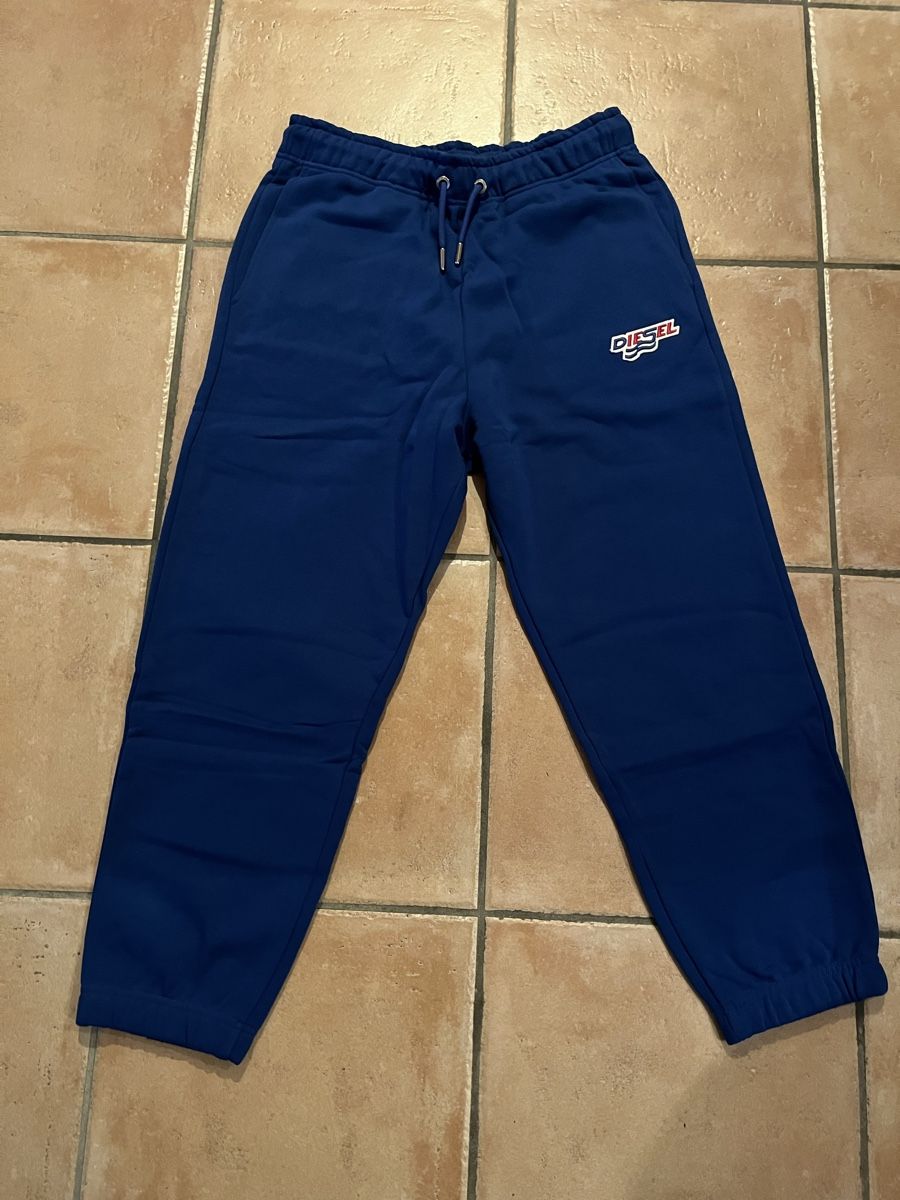 Diesel Hosen: Trainerhose Diesel Grösse 16 (176) – Neu (gemäss Beschreibung) aus Boniswil von Nolutoan13 3