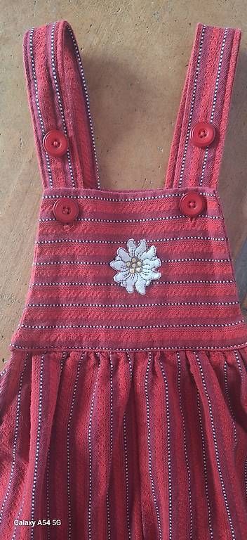 Hosen: Traditionelle Kinderlatzhose Gr ca. 62-80 – Gebraucht aus Rüti ZH von la-93 1