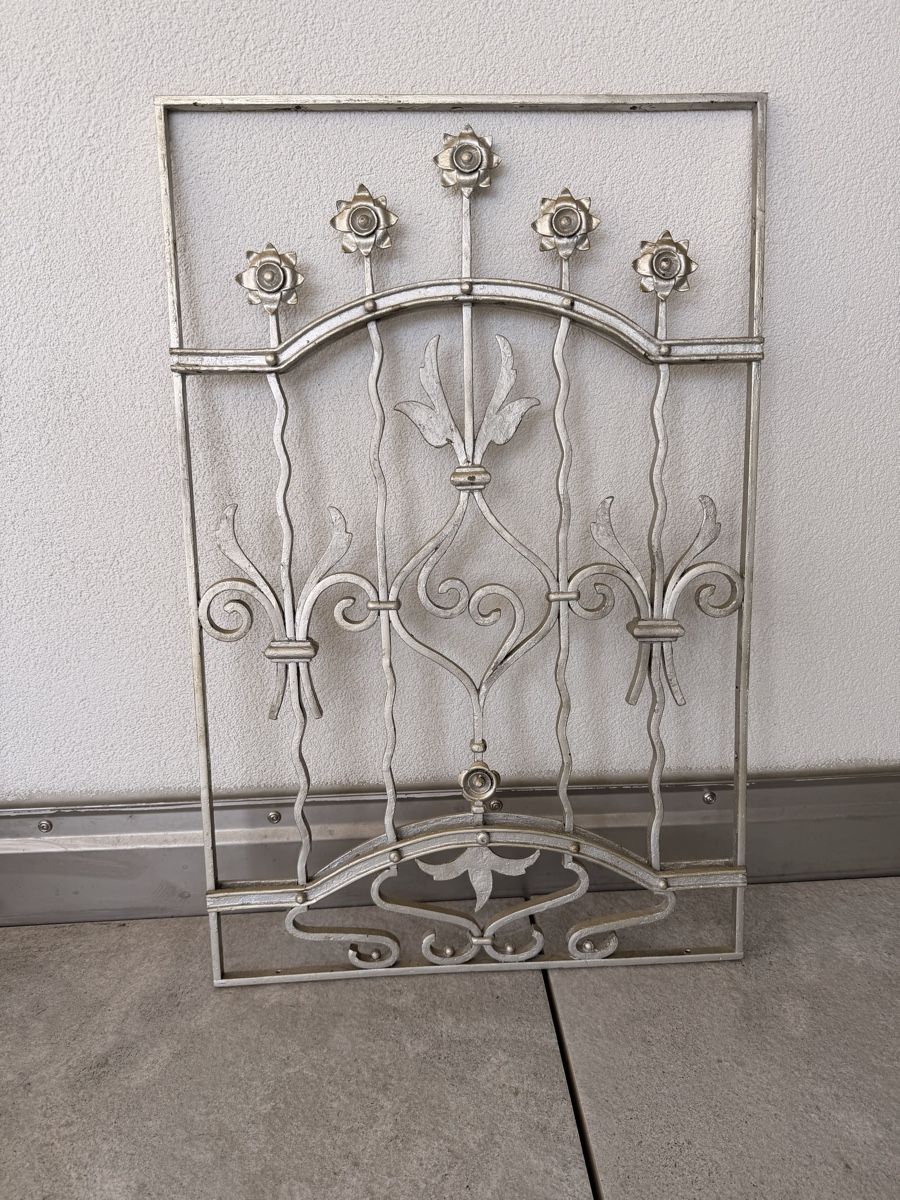 Gitter & Roste: Altes Fenstergitter / Schmiedeeisen – Gebraucht aus Rorschach von nan_8rts