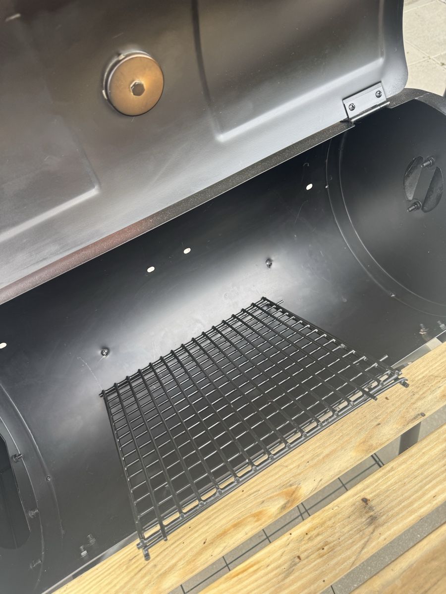 Griglie: Tectake smoker grill two chambres with thermometer – Usato da Lausanne venduto da iza_wwh9 4