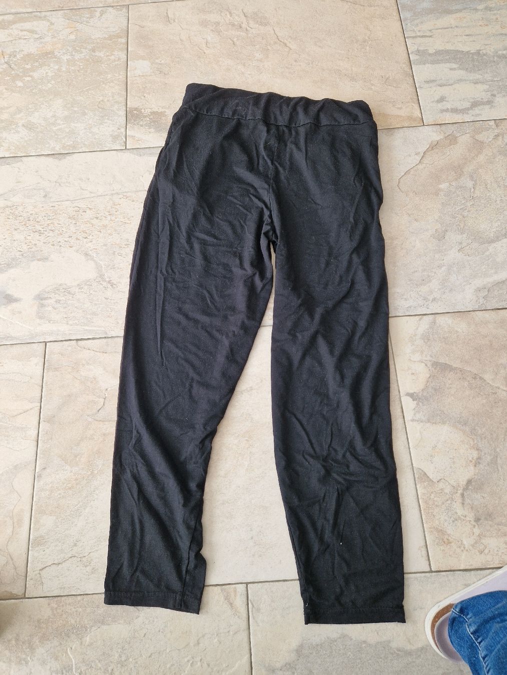 Tchibo Pantalons: Schwarze Tchibo Active Essentials Hose, Grösse M – D'occasion à Niederrohrdorf par Miripfiri 4