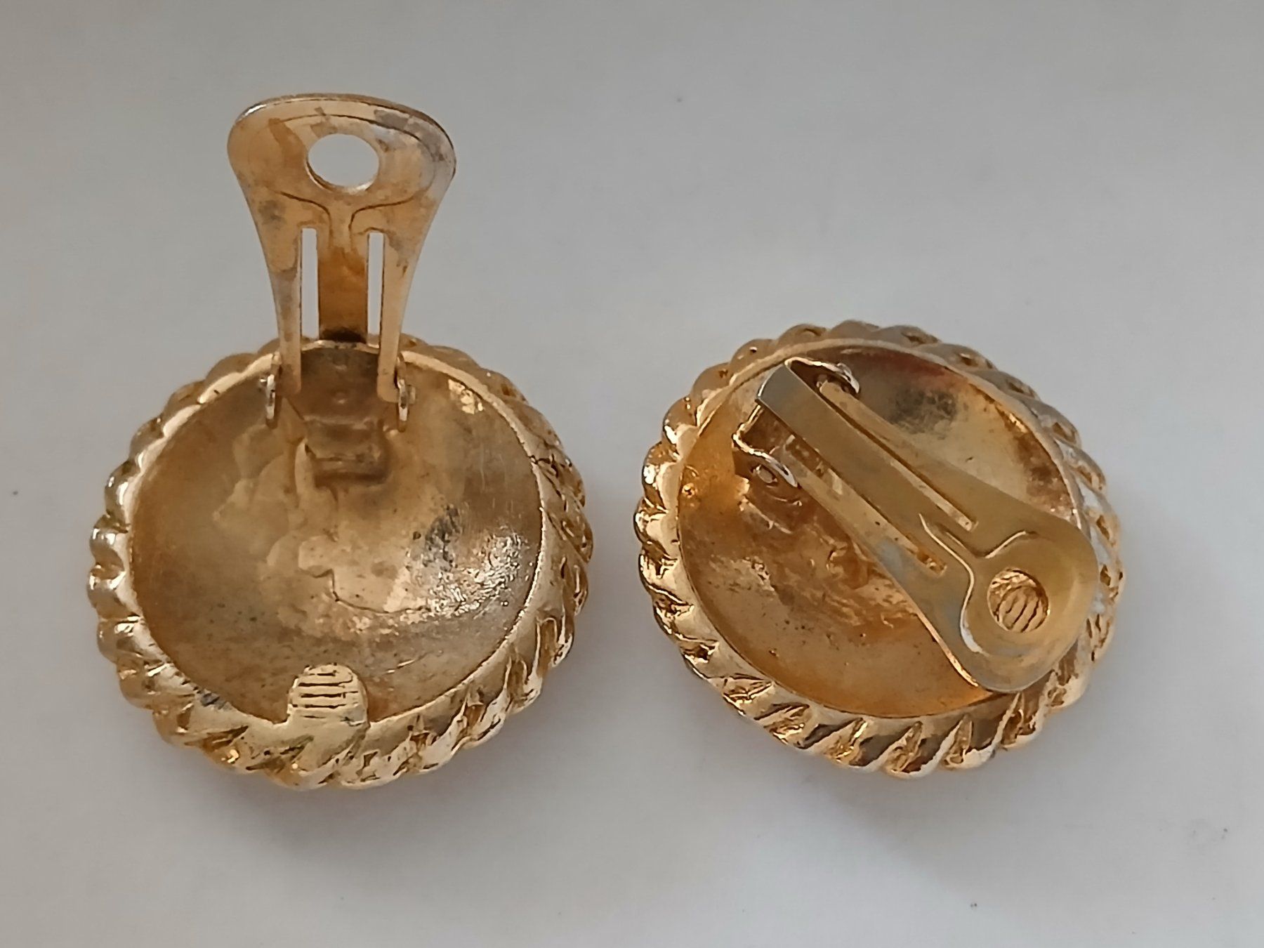 Ohrringe & -stecker: Ohrclips – Gebraucht aus Aarburg von Emelie 2