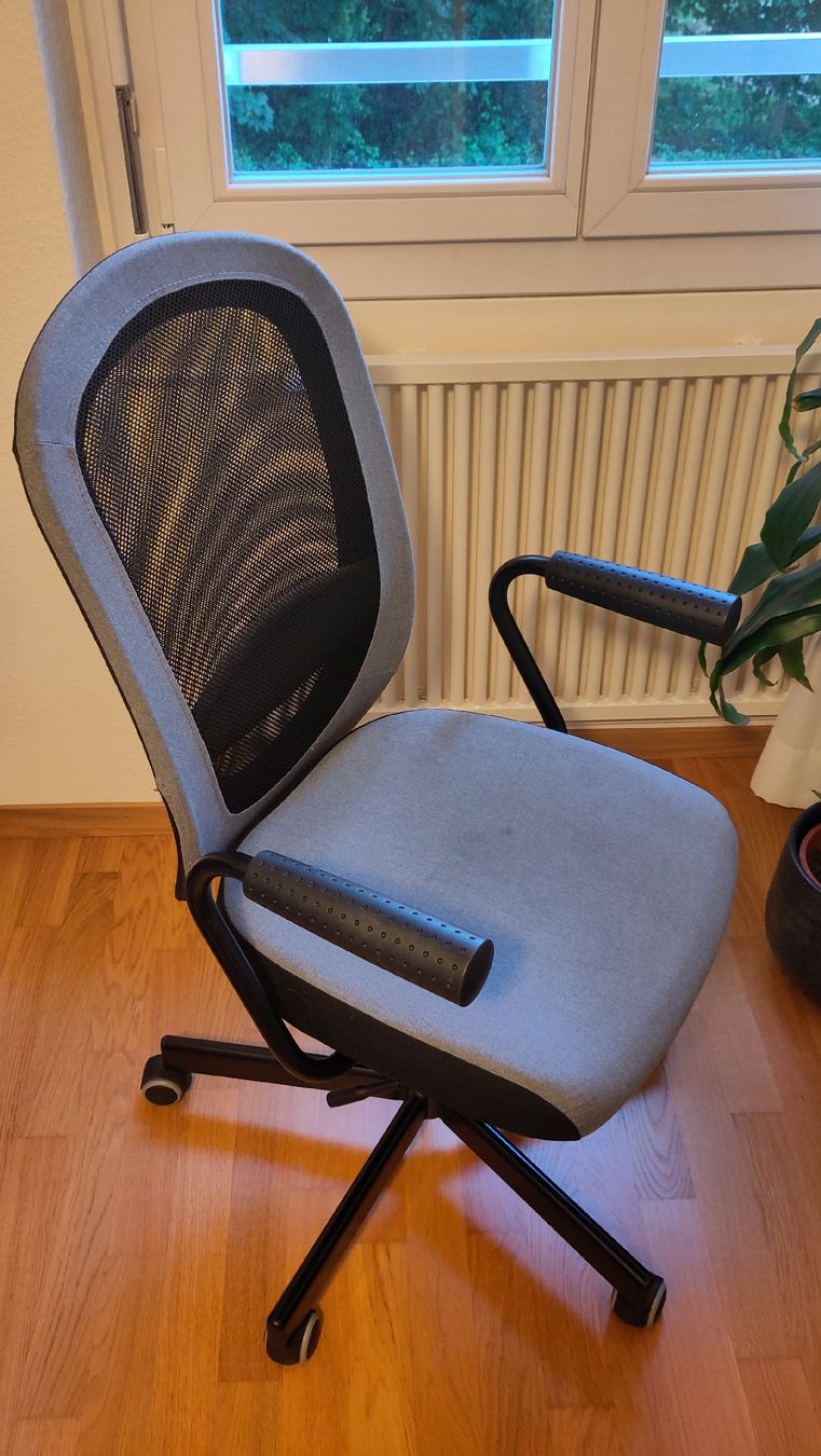 Ikea Chaises: Bürostuhl (Ikea Flintan) – D'occasion à Luzern par _Simioni_