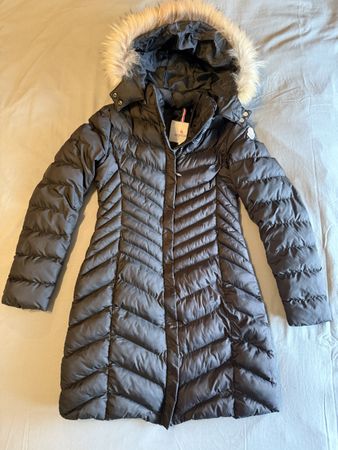 Magnifique doudoune Moncler, taille 0