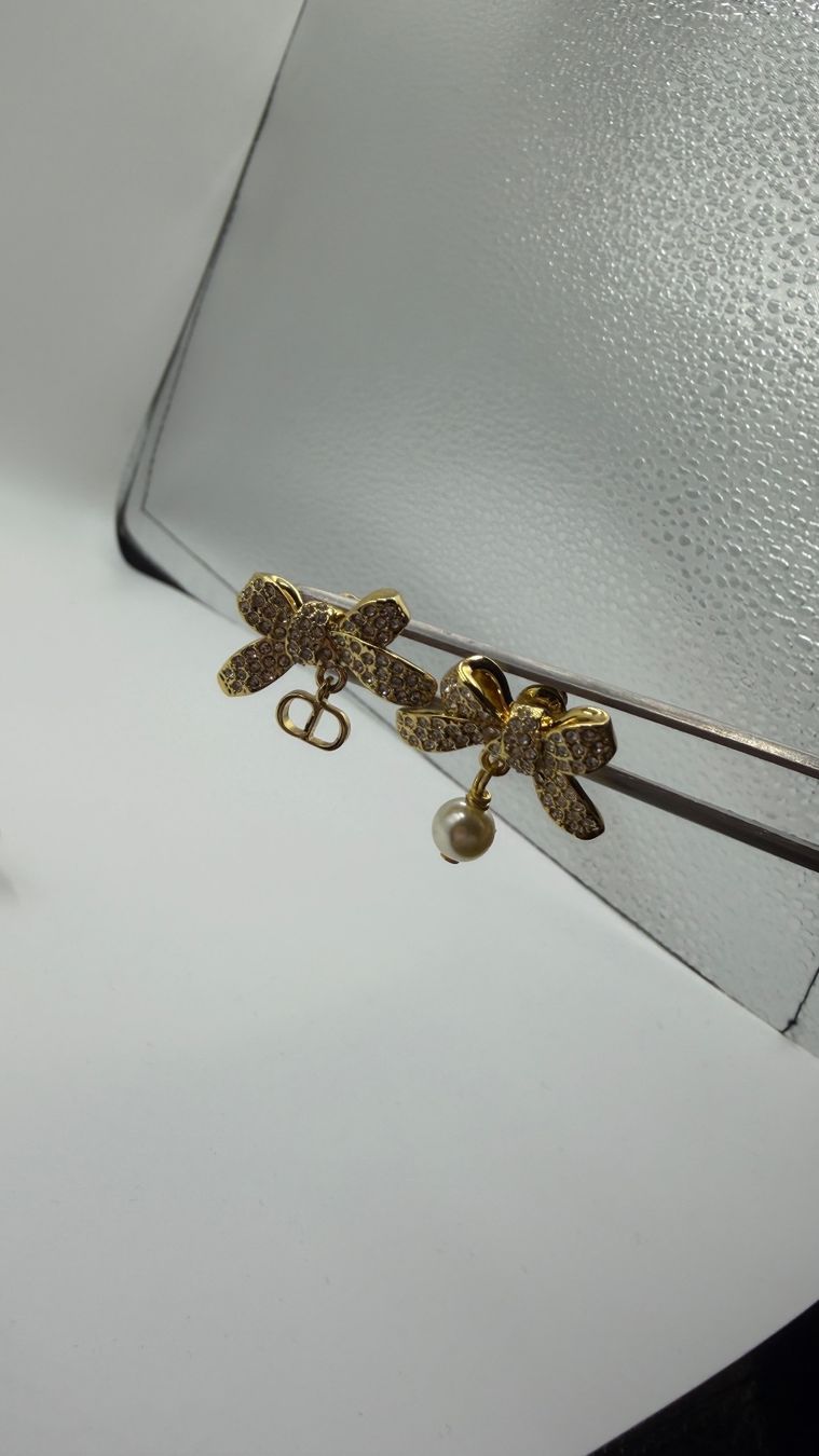 Orecchini pendenti & Orecchini a lobo: Pearl Bow Earrings -2026 edition – Nuovo (secondo la descrizione) da Chur venduto da Madeys 5