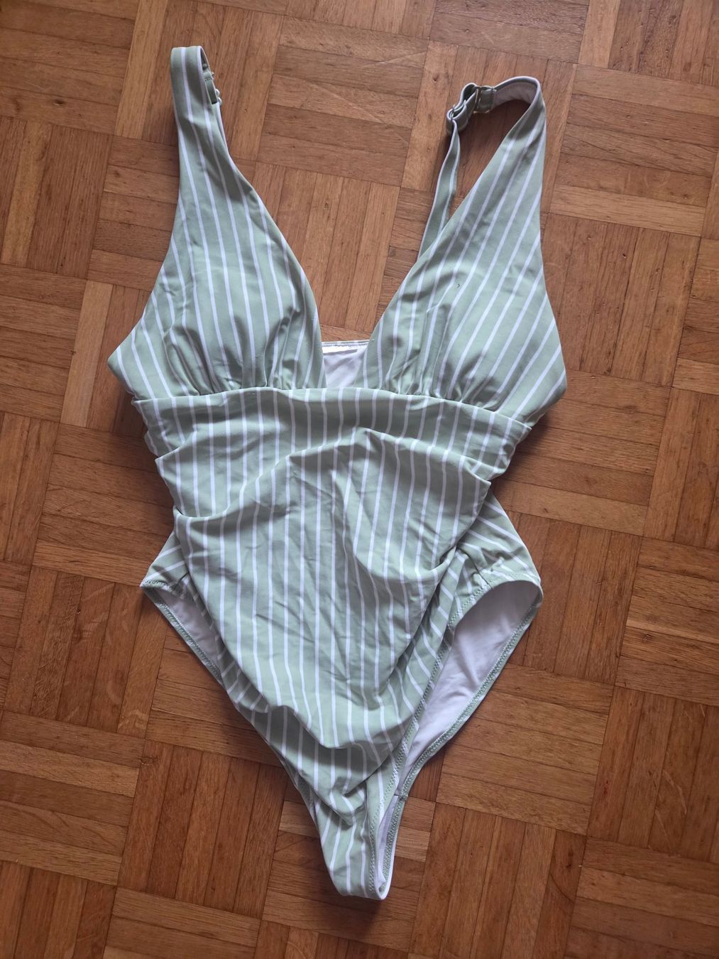 Costumi da bagno & Bikini: Badekleider Gr. 40, kaum getragen – Usato da Basel venduto da grandfamily 1