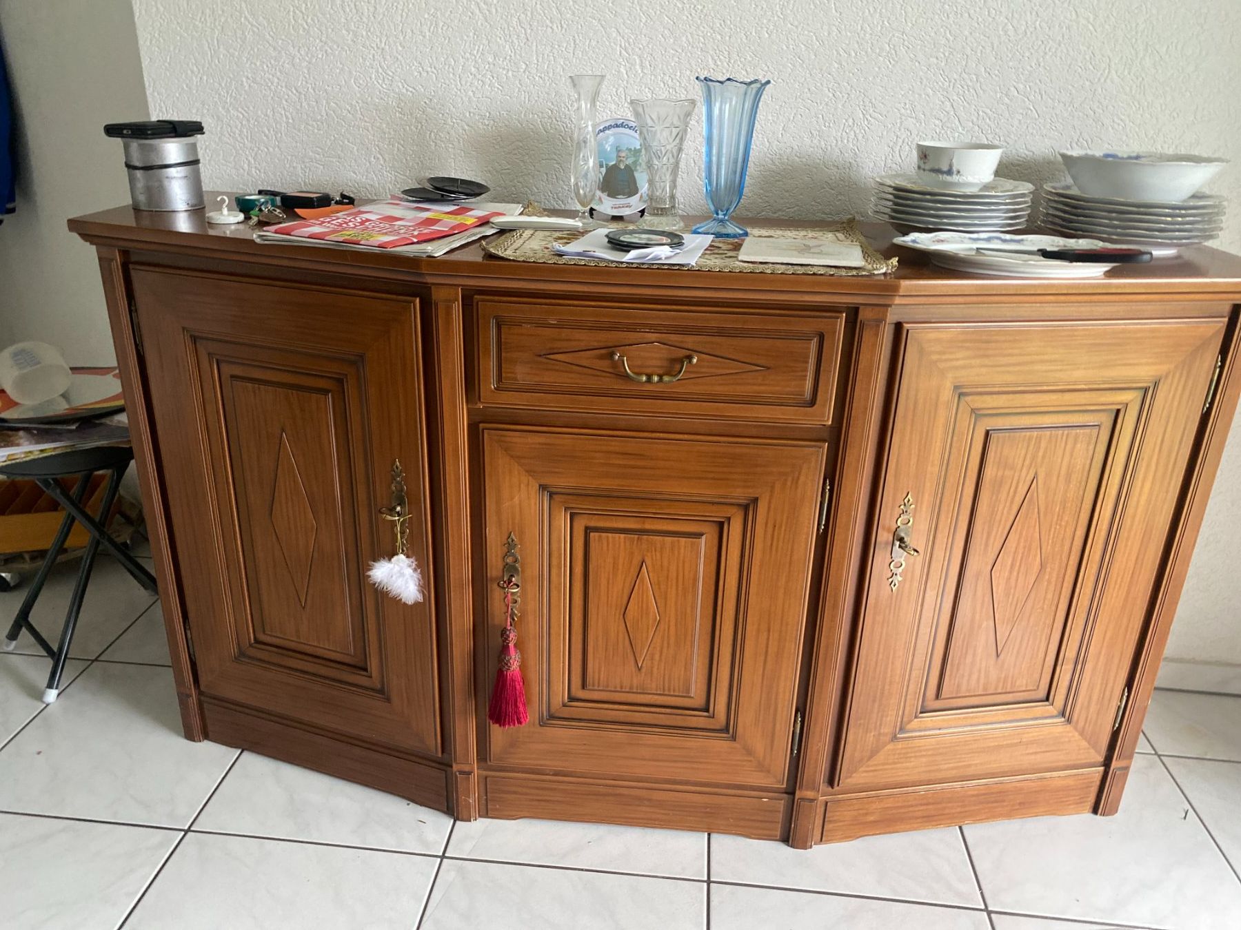 Credenze: Büffet / Sideboard, aus Massivholz – Usato da Freienstein venduto da ErnaS01 2