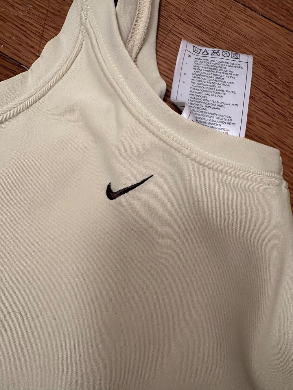 Nike T-shirt: NIKE Tennis-Shirt, Größe M – Usato da Basel venduto da SAF 2