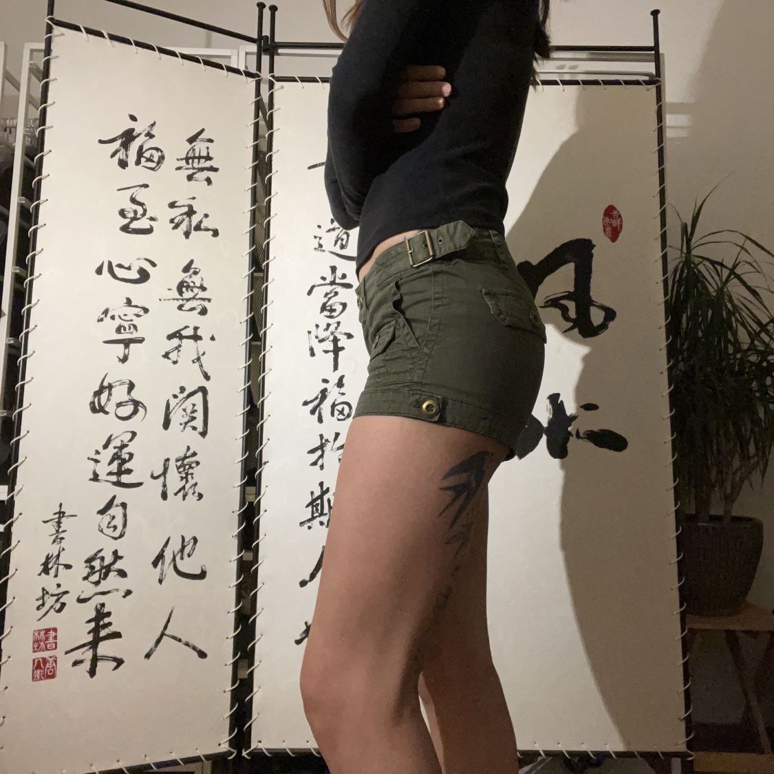 Mango Pantaloni: Vintage Mango Cargo Shorts – Usato da Kriens venduto da tiy_wxz5 1