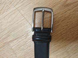 Gürtel BOSS Leder schwarz Grösse 100 sehr guter Zustand 